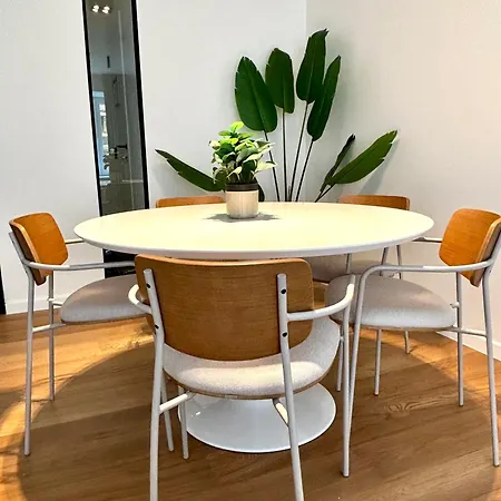 Beautiful With Parking Close To The Sea & Center Apartment Ostend