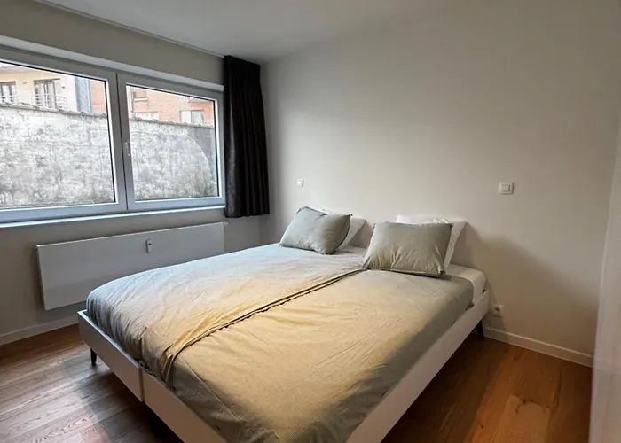 Beautiful With Parking Close To The Sea & Center