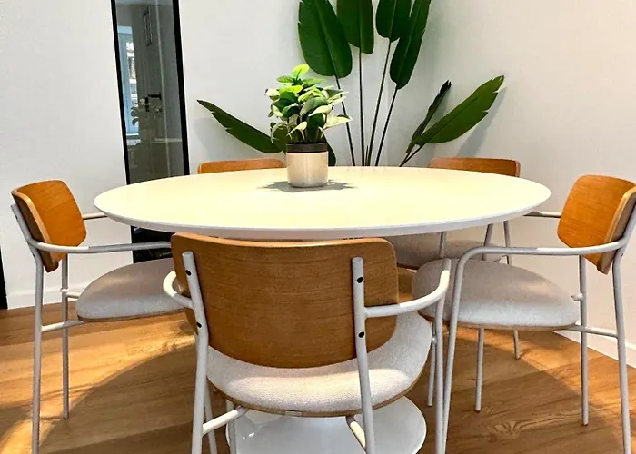 Beautiful With Parking Close To The Sea & Center Apartment Ostende