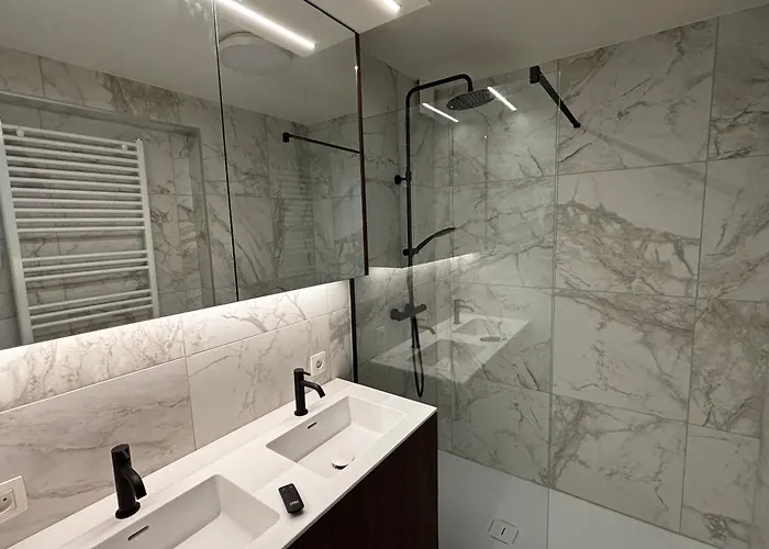 Beautiful With Parking Close To The Sea & Center * 오스텐드