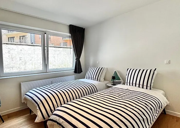 Beautiful With Parking Close To The Sea & Center Ostend
