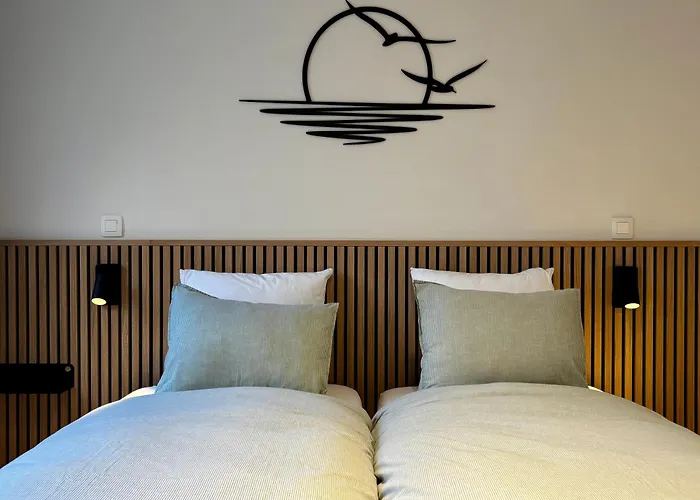 Beautiful With Parking Close To The Sea & Center