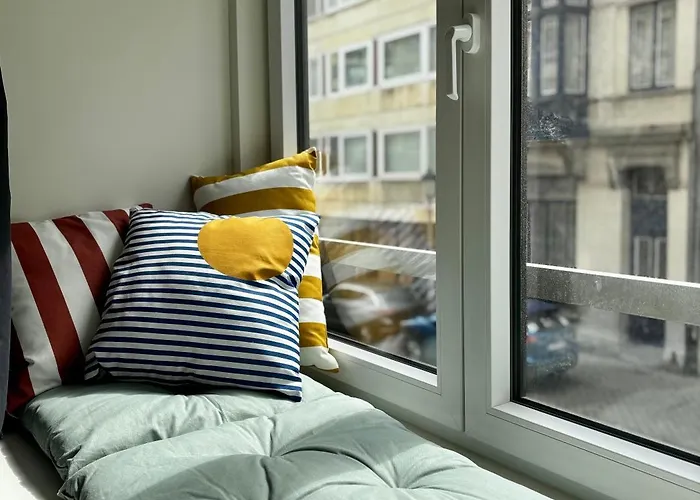 Beautiful With Parking Close To The Sea & Center Oostende