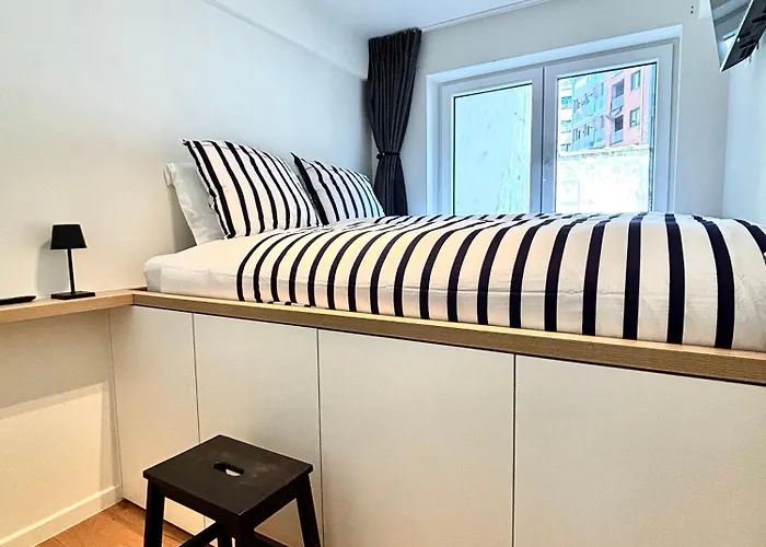 Beautiful With Parking Close To The Sea & Center Daire Oostende